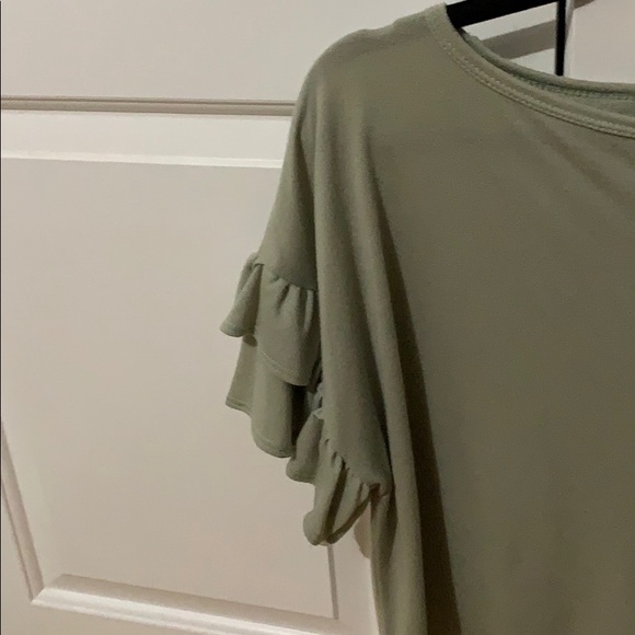 Sage green shirt - Picture 3 of 4